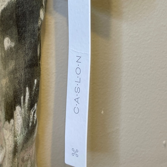 Caslon NWT Watercolor Pattern Short Sleeve Collared Button Front Lightweight Top - Picture 9 of 11